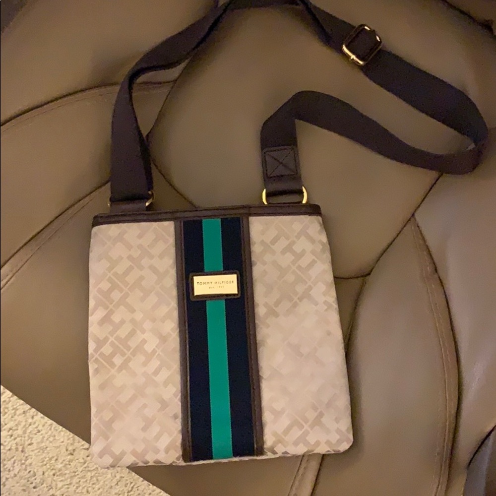 Tommy Hilfiger Crossbody
